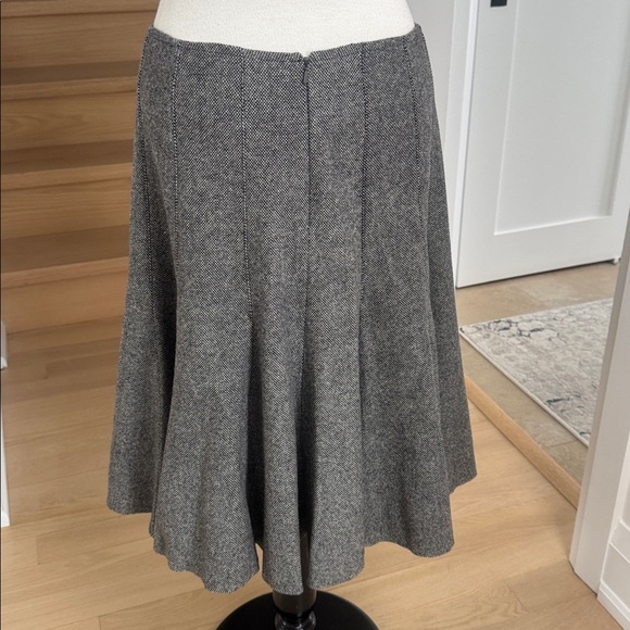 Michael Michael Kors Grey Wool Herringbone A-Line Skirt Size 8 - Picture 3 of 6
